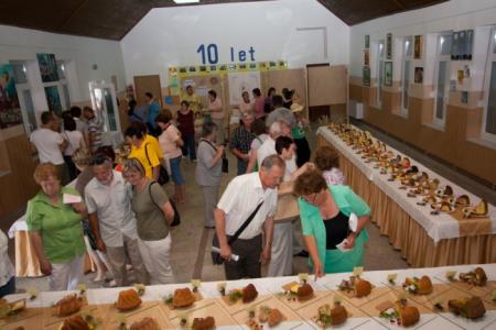 KNOBLEHARJEVO 2012 - Semanji dan na Bučki 4